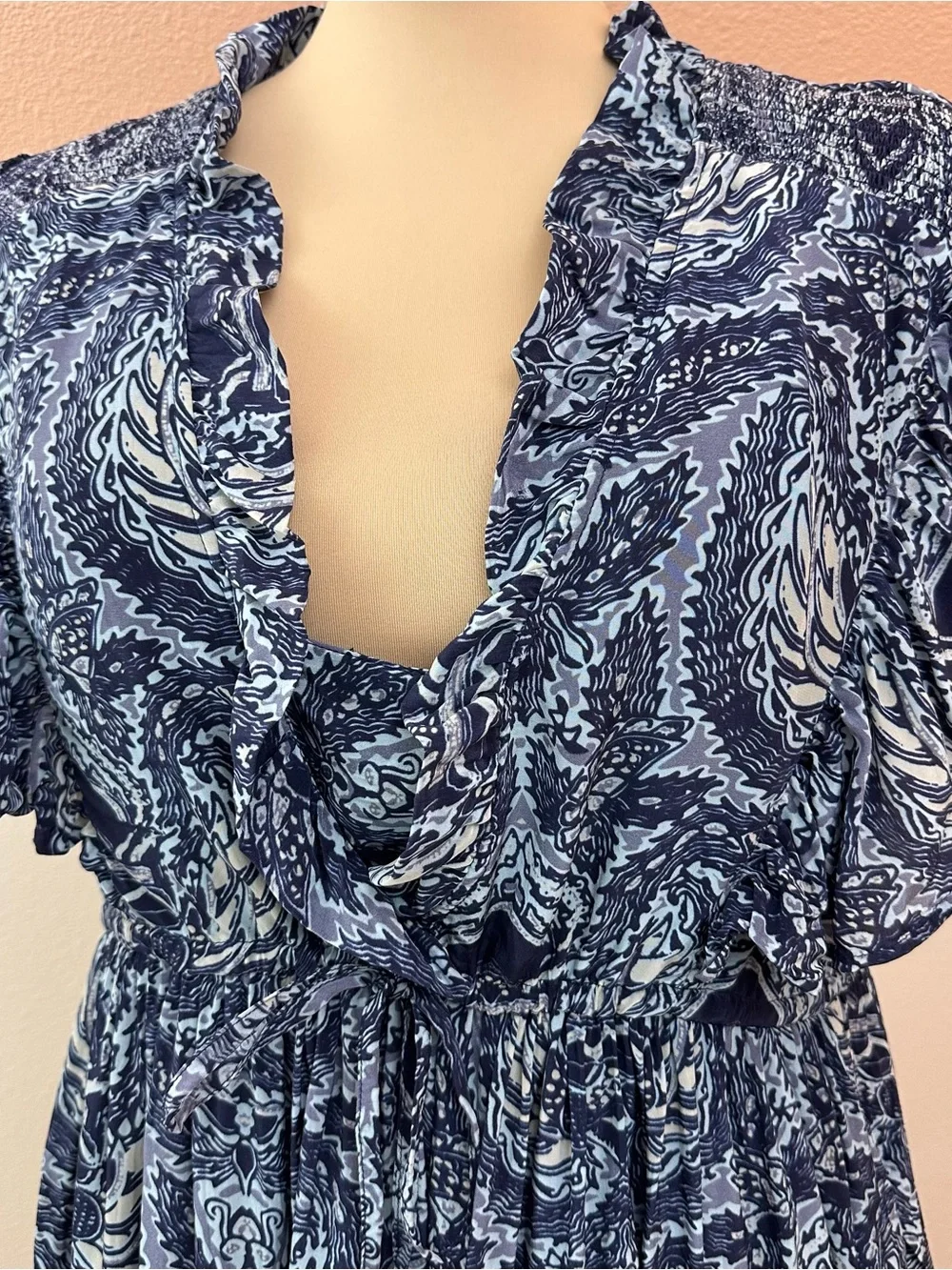 Sundance 100% Viscose Dress Womens L Blue Paisley Flutter Sleeve Empire Waist